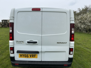 2016 Renault Trafic 1.6 Sl27 Dci 115 Business+ in White — image 6