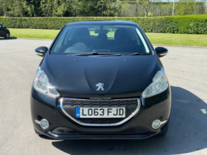 2014 Peugeot 208 1.4 E-Hdi Active Egc Euro 5 (s/s) 3dr in Black — image 2