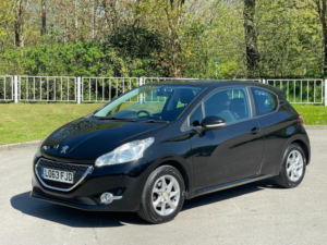 2014 Peugeot 208 1.4 E-Hdi Active Egc Euro 5 (s/s) 3dr in Black — image 3