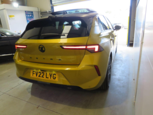 2022 Vauxhall Astra 1.2 Turbo Ultimate Auto Euro 6 (s/s) 5dr in Yellow — image 6
