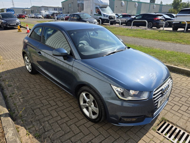 2015 Audi A1 1.4 Tfsi Sport in Blue — image 1