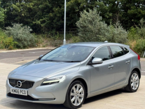 2016 Volvo V40 2.0 D2 Inscription Euro 6 (s/s) 5dr in Silver — image 3