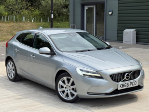 2016 Volvo V40 2.0 D2 Inscription Euro 6 (s/s) 5dr in Silver — image 5