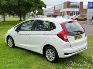 2019 Honda Jazz 1.3 I-Vtec Se Hatchback 5dr Petrol Manual Euro 6 (s/s) (102 Ps) in White — image 5