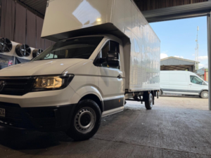 2018 Volkswagen Crafter 2.0 Tdi Cr35 Bluemotion Tech Startline Fwd Lwb Euro 6 (s/s) 2dr in White — image 3