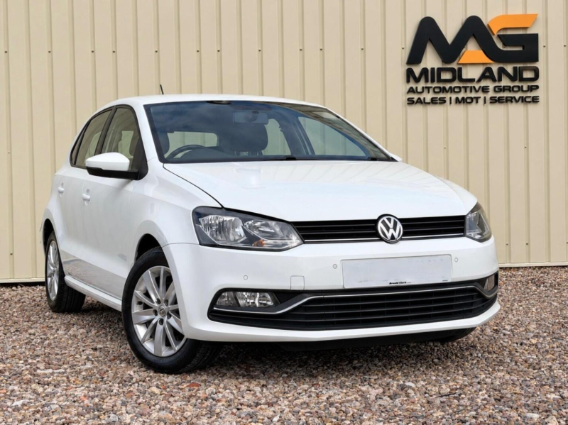 2015 Volkswagen Polo 1.4 Tdi Bluemotion Tech Se Euro 6 (s/s) 5dr in White — image 1