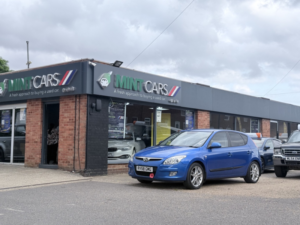 2008 Hyundai I30 1.6 Crdi Premium in Blue — image 3