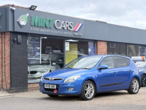 2008 Hyundai I30 1.6 Crdi Premium in Blue — image 4