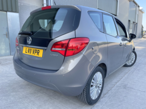 2011 Vauxhall Meriva 1.4 T 16v Excite in Brown — image 4