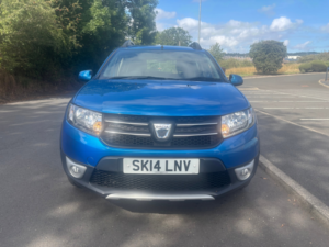 2014 Dacia Sandero Stepway 0.9 Tce Laureate Hatchback 5dr Petrol Manual Euro 5 (90 Ps) in Blue — image 3