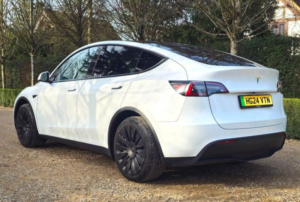 2024 Tesla Model Y Auto Rwd 5dr in White — image 4