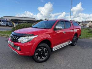 2019 Mitsubishi L200 2.4 Di-D Dc Barbarian 4WD Euro 6 4dr in Red — image 3