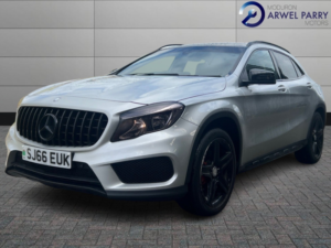 2016 Mercedes-Benz Gla 2.1 Gla220d Amg Line in Silver — image 3