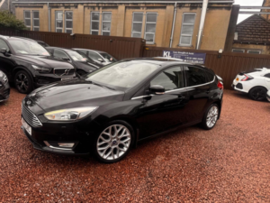 2017 Ford Focus 1.0t Ecoboost Titanium X Euro 6 (s/s) 5dr in Black — image 5