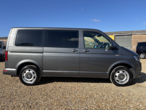 2016 Volkswagen Transporter Shuttle Driver Transfer Wav Wheelchair Accessible Vehicle Automatic 2.0 Tdi Bluemotion Tech Se in Grey — image 2