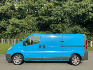 2012 Nissan Primastar 2.0 Dci 3000 Se Refrigerated Van L2 H1 4dr in Blue — image 4