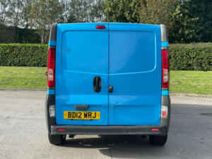 2012 Nissan Primastar 2.0 Dci 3000 Se Refrigerated Van L2 H1 4dr in Blue — image 6
