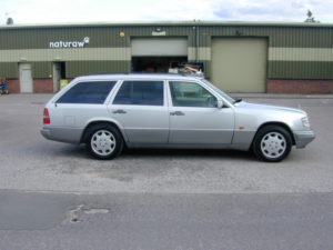 1994 Mercedes-Benz 320 Ref 8811 - Mercedes Benz W124 E320 Estate 7 Seater Auto – Air Con (rhd - Ex Japan) in Silver — image 2