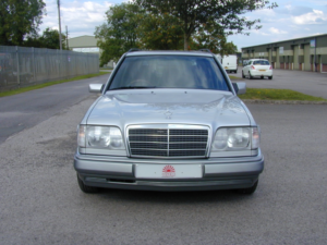 1994 Mercedes-Benz 320 Ref 8811 - Mercedes Benz W124 E320 Estate 7 Seater Auto – Air Con (rhd - Ex Japan) in Silver — image 4