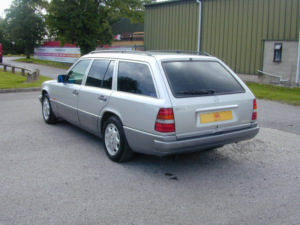 1994 Mercedes-Benz 320 Ref 8811 - Mercedes Benz W124 E320 Estate 7 Seater Auto – Air Con (rhd - Ex Japan) in Silver — image 5