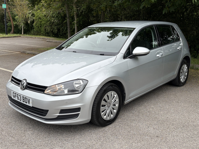 2013 Volkswagen Golf 1.2 Tsi Bluemotion Tech S in Silver — image 1