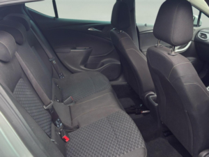 2019 Vauxhall Astra 1.0i Turbo Ecotec Design Euro 6 (s/s) 5dr in Silver — image 6