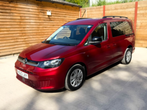 2023 Volkswagen Caddy Maxi 4 SEAT Petrol Auto Wheelchair Accessible Disabled Access Vehicle Wav in Red — image 5