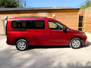 2023 Volkswagen Caddy Maxi 4 SEAT Petrol Auto Wheelchair Accessible Disabled Access Vehicle Wav in Red — image 6