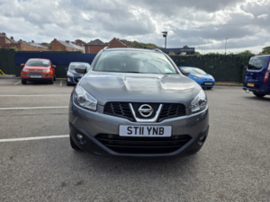 2011 Nissan Qashqai+2 2.0 Dci N-Tec in Grey — image 2