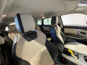 2017 Land Rover Range Rover Evoque 2.0 Td4 Se Tech Auto 4WD Euro 6 (s/s) 5dr in Blue — image 4