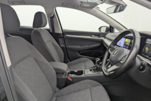 2021 Volkswagen Golf 1.5 Tsi Life Hatchback 5dr Petrol Manual Euro 6 (s/s) (150 Ps) in Black — image 3