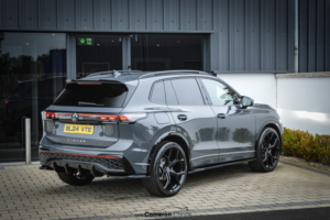 2024 Volkswagen Tiguan 2.0 Tdi R-Line in Grey — image 2