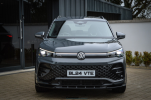 2024 Volkswagen Tiguan 2.0 Tdi R-Line in Grey — image 5
