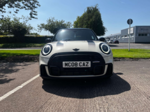 2022 MINI Hatch 1.5 Cooper Sport 3dr in White — image 4