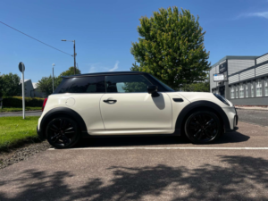 2022 MINI Hatch 1.5 Cooper Sport 3dr in White — image 6