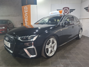 2020 Audi A4 Avant 2.0 Tfsi 40 S Line in Black — image 5