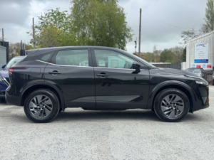 2024 Nissan Qashqai 1.3 Qashqai Acenta Premium Dig-T Mhev 5dr in Black — image 4
