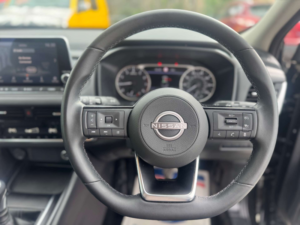 2024 Nissan Qashqai 1.3 Qashqai Acenta Premium Dig-T Mhev 5dr in Black — image 5