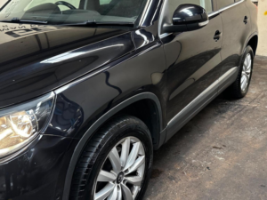 2015 Volkswagen Tiguan 2.0 Tdi Bluemotion Tech Match DSG 4WD Euro 6 (s/s) 5dr in Black — image 2
