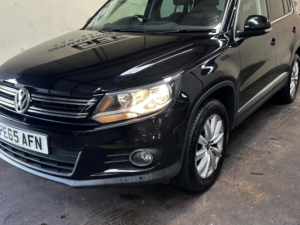 2015 Volkswagen Tiguan 2.0 Tdi Bluemotion Tech Match DSG 4WD Euro 6 (s/s) 5dr in Black — image 3