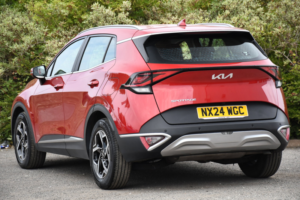 2024 Kia Sportage 1.6 T-Gdi 2 SUV 5dr Petrol Manual Euro 6 (s/s) (148 Bhp) in Red — image 3
