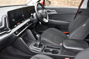 2024 Kia Sportage 1.6 T-Gdi 2 SUV 5dr Petrol Manual Euro 6 (s/s) (148 Bhp) in Red — image 4