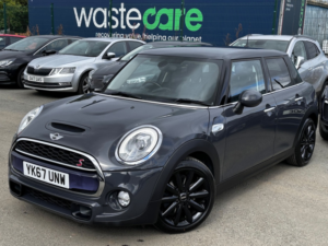 2017 MINI Hatch 2.0 5-Door Hatch Cooper S in Grey — image 3