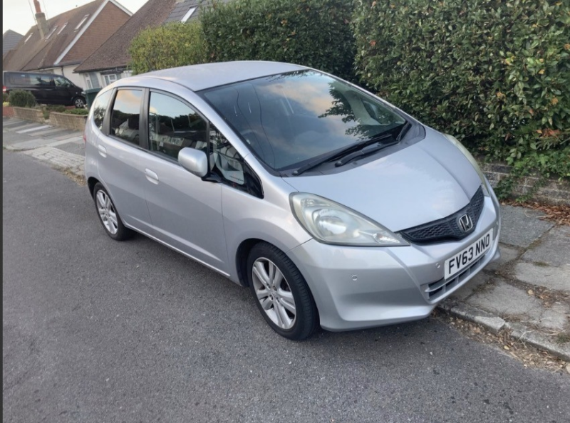 2013 Honda Jazz 1.4 I-Vtec Es Plus in Silver — image 1