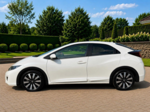 2015 Honda Civic 1.8 I-Vtec Sr Auto Euro 6 5dr in White — image 3