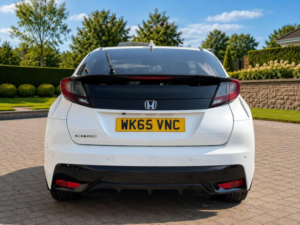 2015 Honda Civic 1.8 I-Vtec Sr Auto Euro 6 5dr in White — image 5
