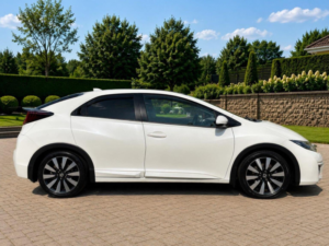 2015 Honda Civic 1.8 I-Vtec Sr Auto Euro 6 5dr in White — image 6