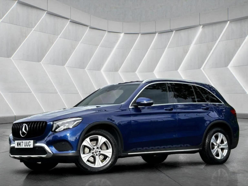 2017 Mercedes-Benz Glc 2.1 Glc220d Sport G-Tronic 4matic Euro 6 (s/s) 5dr in Blue — image 1