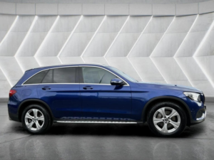 2017 Mercedes-Benz Glc 2.1 Glc220d Sport G-Tronic 4matic Euro 6 (s/s) 5dr in Blue — image 4