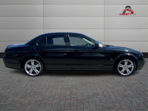 2005 Jaguar S-Type 4.2 V8 R in Black — image 5